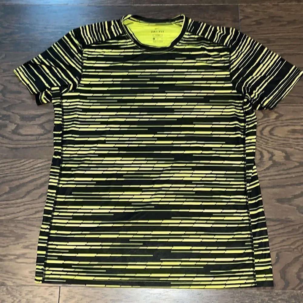 Nike DriFit Fitted stretch SS Black & Gold Pittsburgh Steelers Colors T shirt XL